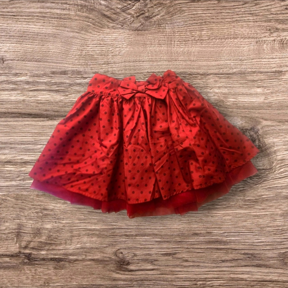 Baby gap 2t Holiday skirt in red with polka dots